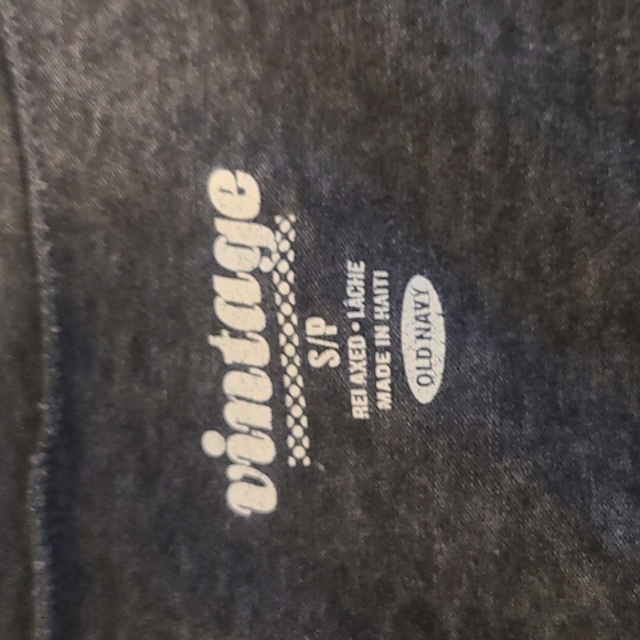 OLD Navy Grey Vintage Tshirt sz small - Picture 2 of 2